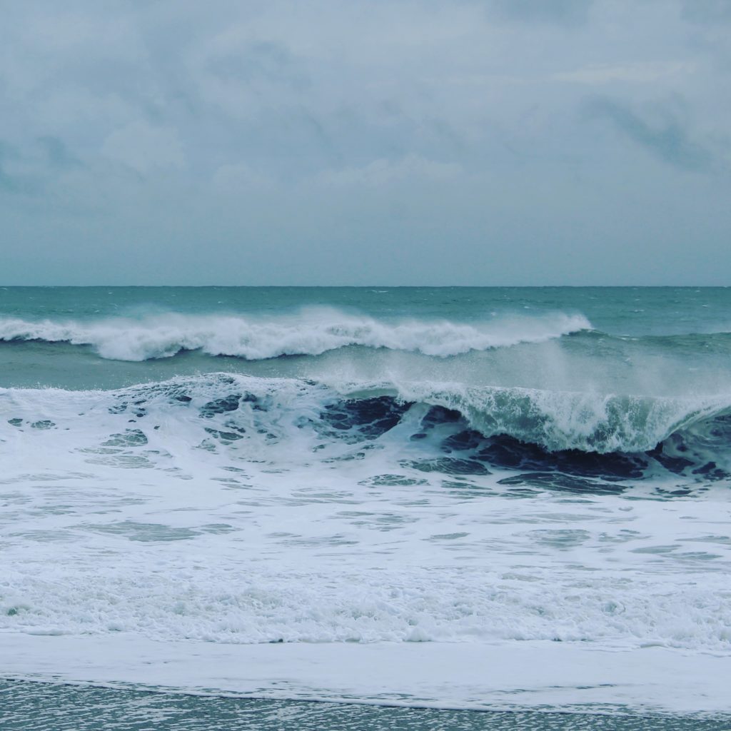 Waves crashing on the sea shore on the South Island.