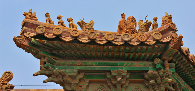 Architecture - ceramics and figurines, Forbidden City, Beijing.
